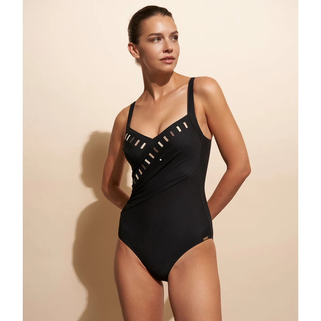 Maillot 1 Pièce Avec Mousses Drapé Noir Graphic Energy 3 Maillot 1 Pièce Avec Mousses Drapé Noir Graphic Energy