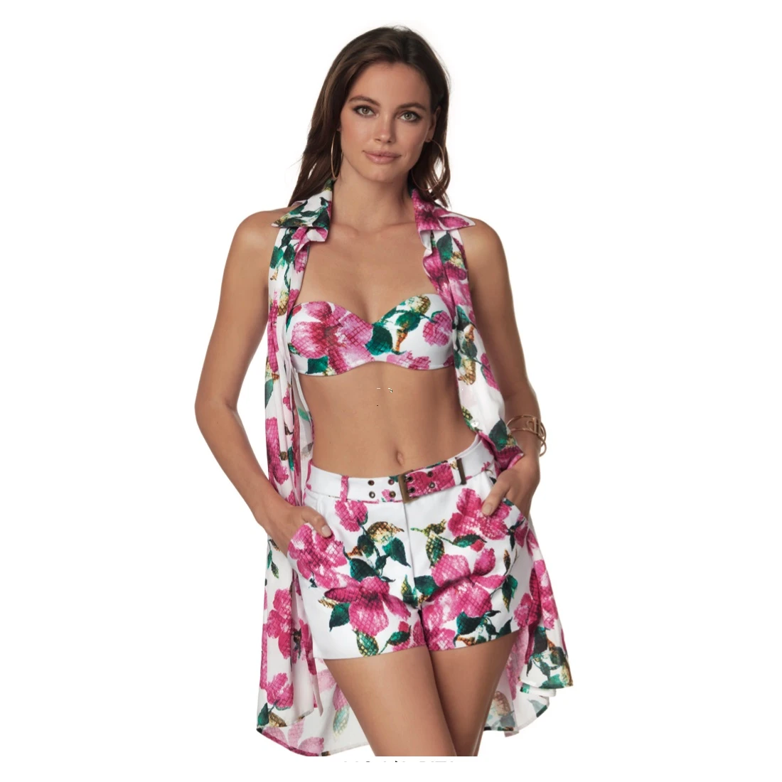 Short Fleuri Fond Blanc Alba 3 Short Fleuri Fond Blanc Alba